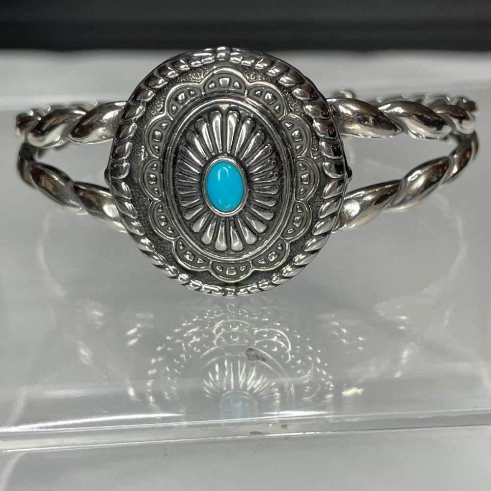 Carolyn
Pollack Turquoise Bangle Bracelet - Picture 1 of 8